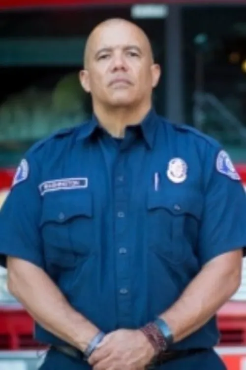 Michael Washington como Maxine