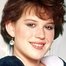 Molly Ringwald como Shari Dahmer
