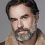 Murray Bartlett como Dom Basaluzzo