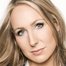 Nikki Glaser como Herself