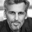 Oded Fehr como Colin Kent