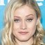 Olivia Taylor Dudley como Alice Quinn