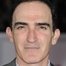 Patrick Fischler como Theodore Banks
