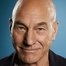 Patrick Stewart como Jean-Luc Picard