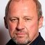 Peter Firth como Norfolk