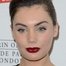 Poppy Corby-Tuech como Mariel Raphael
