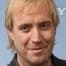 Rhys Ifans como Hector DeJean