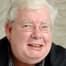Richard Griffiths como Brown