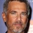 Robby Benson como Wilkes (voice)