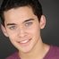 Robert Ochoa como Billy Batson (voice)
