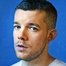 Russell Tovey como Harry Doyle