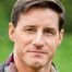 Sam Jaeger como Mark Tuello