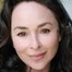 Samantha Spiro como Yvonne Wiley