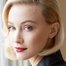 Sarah Gadon como Sadie Dunhill