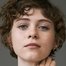Sophia Lillis como Young Camille Preaker