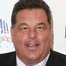 Steve Schirripa como Bobby 