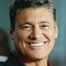 Steven Bauer como Avi