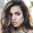 Summer Bishil como Margo Hanson