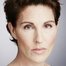 Tamsin Greig como Cecilia Logan