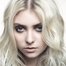 Taylor Momsen como Jenny Humphrey