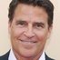 Ted McGinley como John Baxter