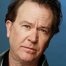 Timothy Hutton como Emmett Crawford