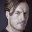 Toby Stephens como John Robinson