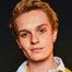 Tom Glynn-Carney como Mike Sadler