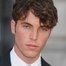 Tom Hughes como Thomas Trafford