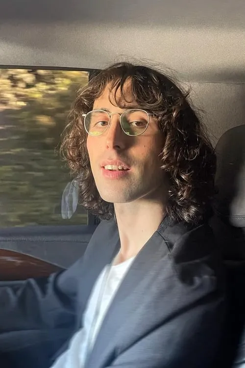 Clairo ha trabajado con A. G. Cook en 1 ocasiones