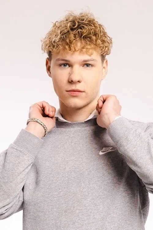 Matheu Hinzen ha trabajado con Aaron Bezemer en 2 ocasiones