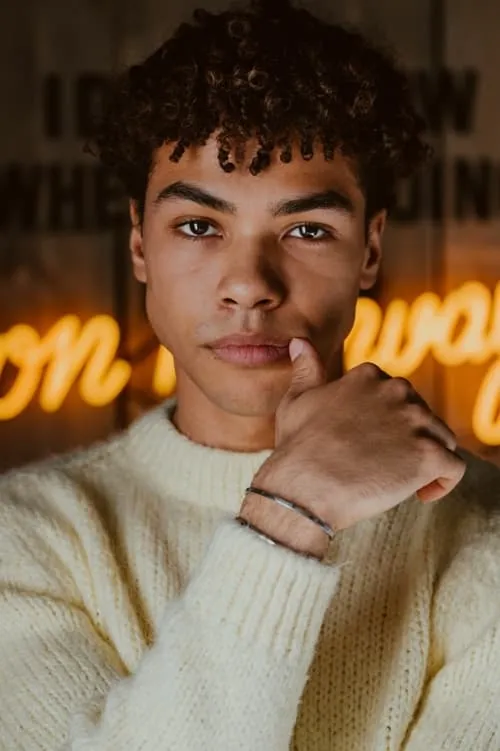 Aaron De Groeve en su biografía y filmografía