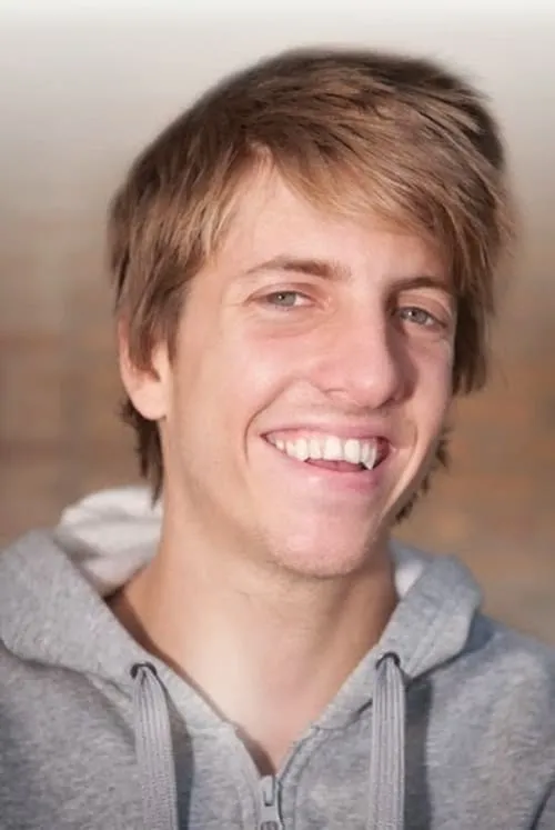 Natalie Palamides ha trabajado con Aaron Homoki en 2 ocasiones