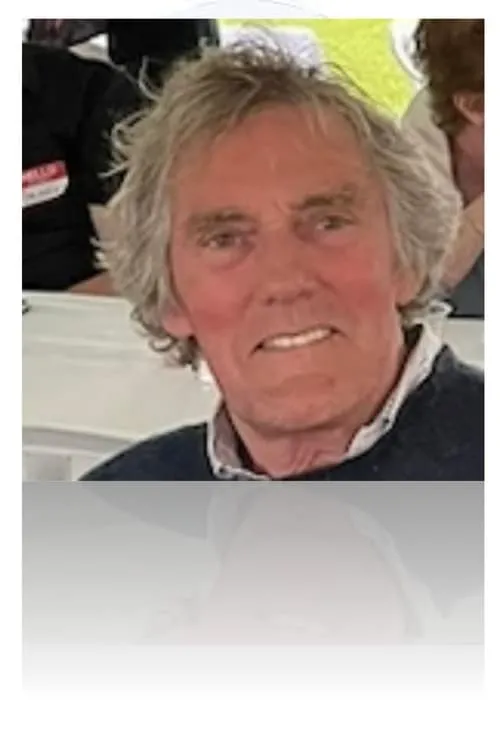 Foto de perfil del actor Aaron Kim Johnston en el reparto