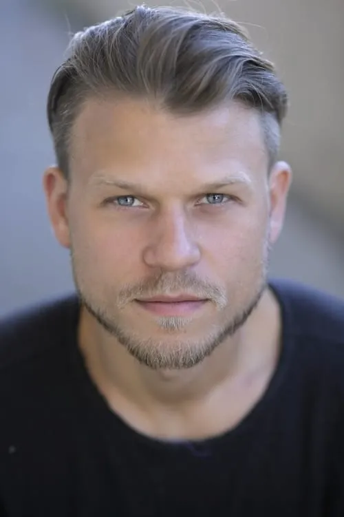 Luke Darga ha trabajado con Aaron Schwartz en 1 ocasiones