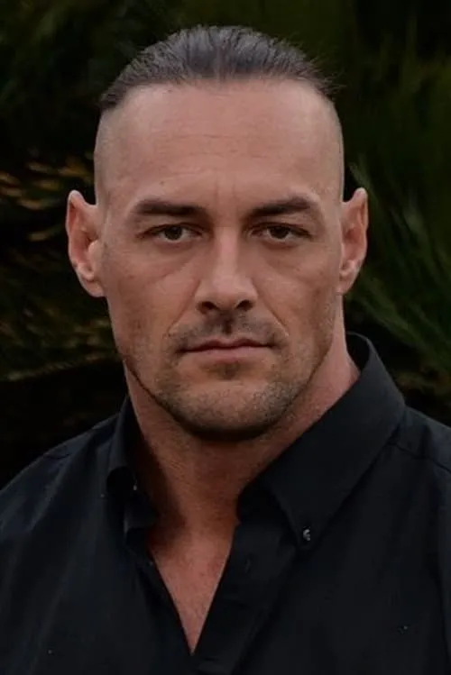 Aaron W Reed interpretando a Dude