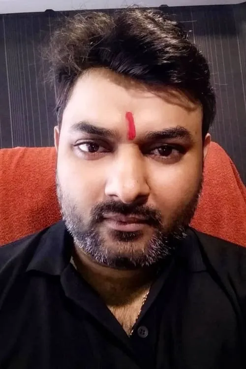 Aarun Nagar interpretando a