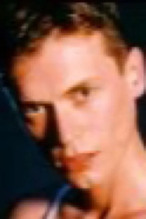 Abdel Sharif interpretando a