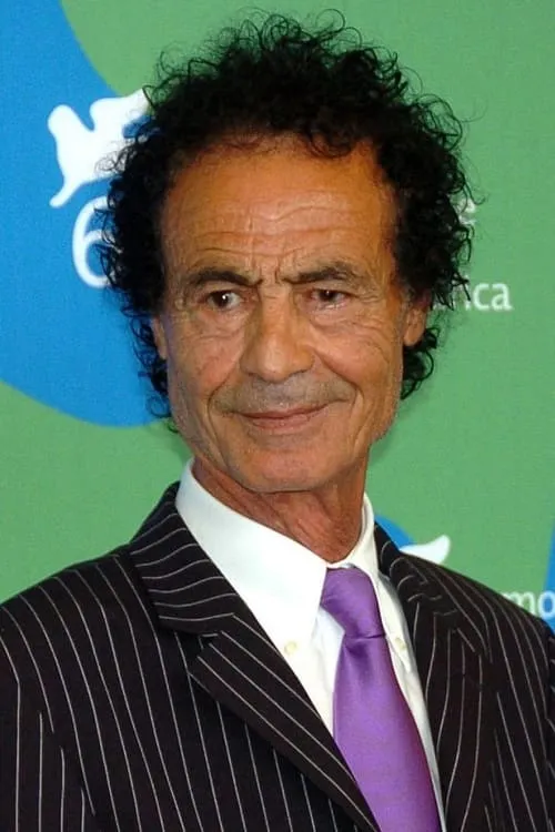 Abdelhamid Aktouche interpretando a Hamid