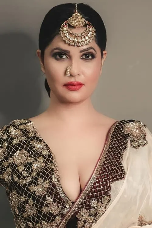 Abha Paul — personaje: Lisa