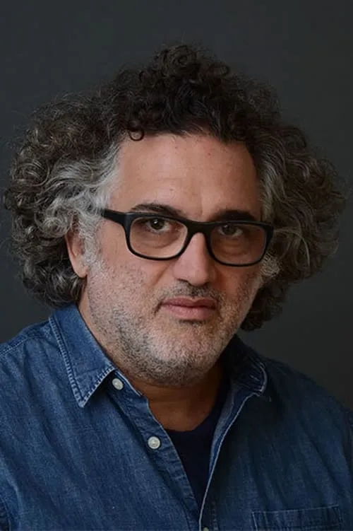 Andres De Vengoechea ha trabajado con Abner Benaim en 1 ocasiones