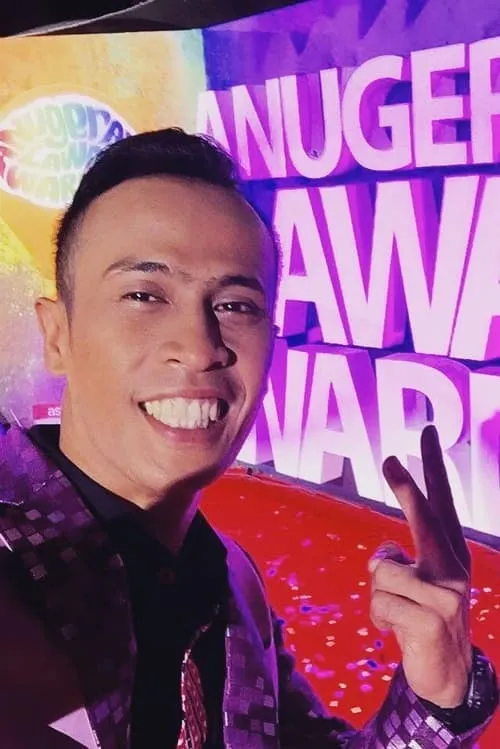 Achey Bocey interpretando a 