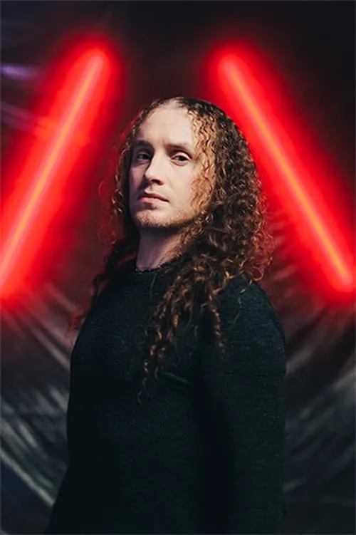 James Monteith ha trabajado con Acle Kahney en 3 ocasiones