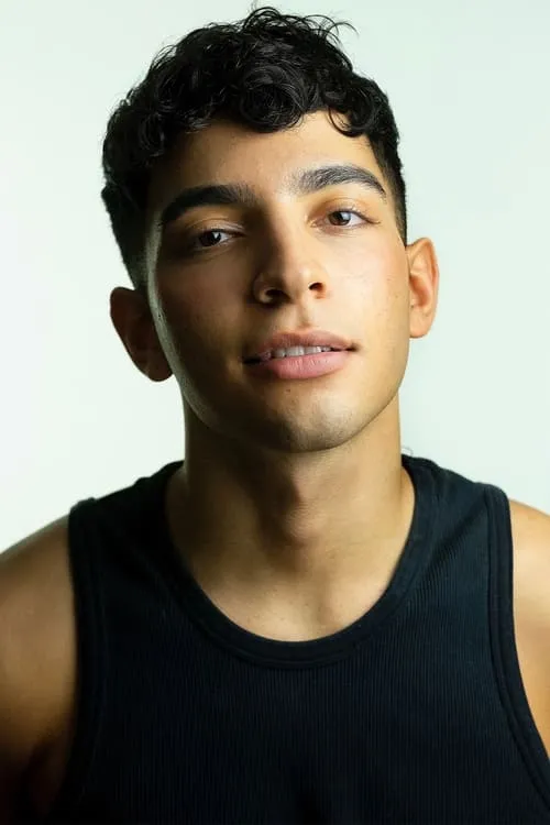 Max Harwood ha trabajado con Adam Ali en 1 ocasiones