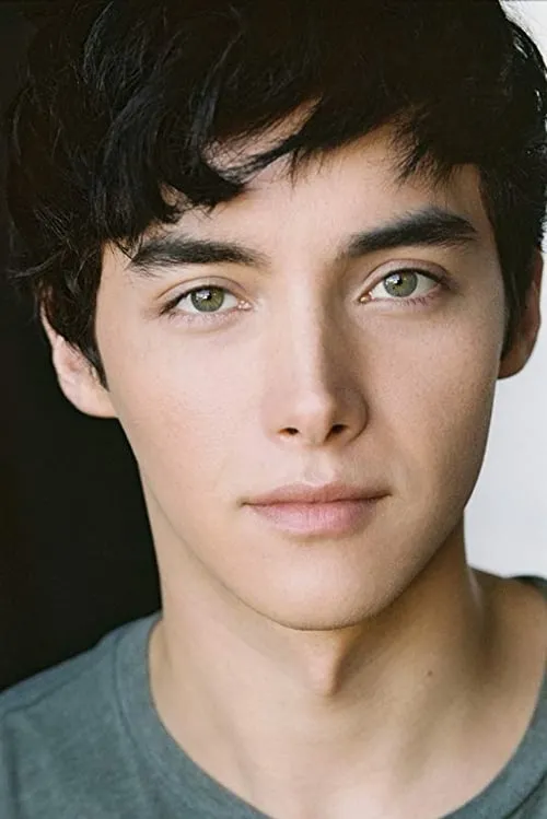 Adam David interpretando a Matt