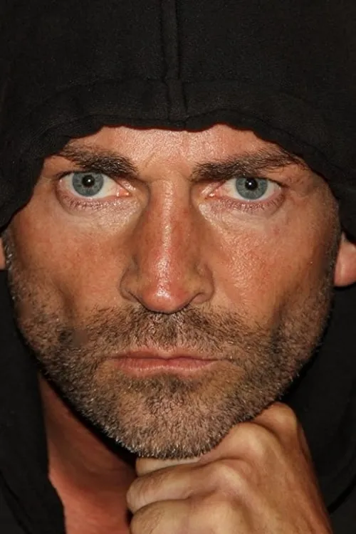 Jake Mervin ha trabajado con Adam Horton en 1 ocasiones