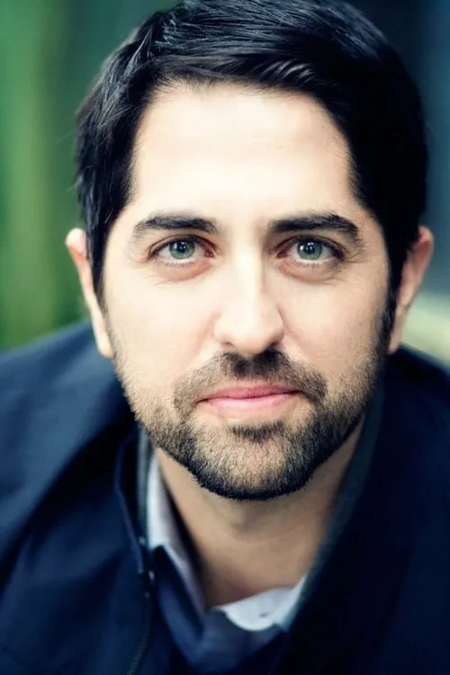 Adam Saunders en su biografía y filmografía