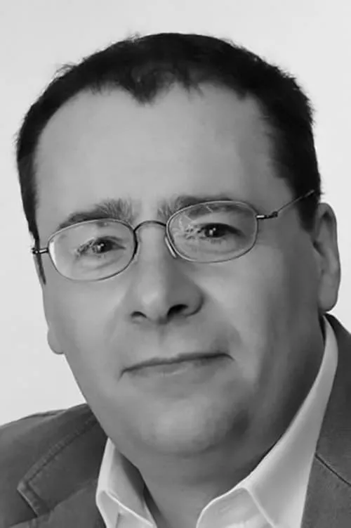 Adam Tandy en su biografía y filmografía