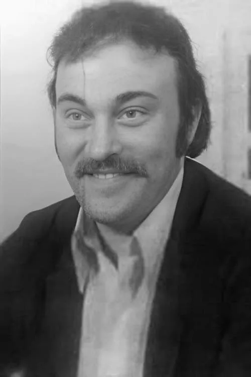 Adil Ismayilov interpretando a