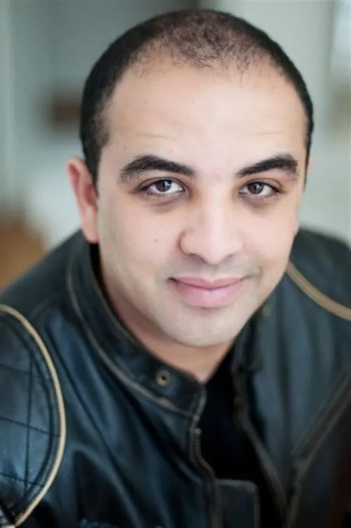 Michaël Louchart ha trabajado con Adou Khan en 1 ocasiones